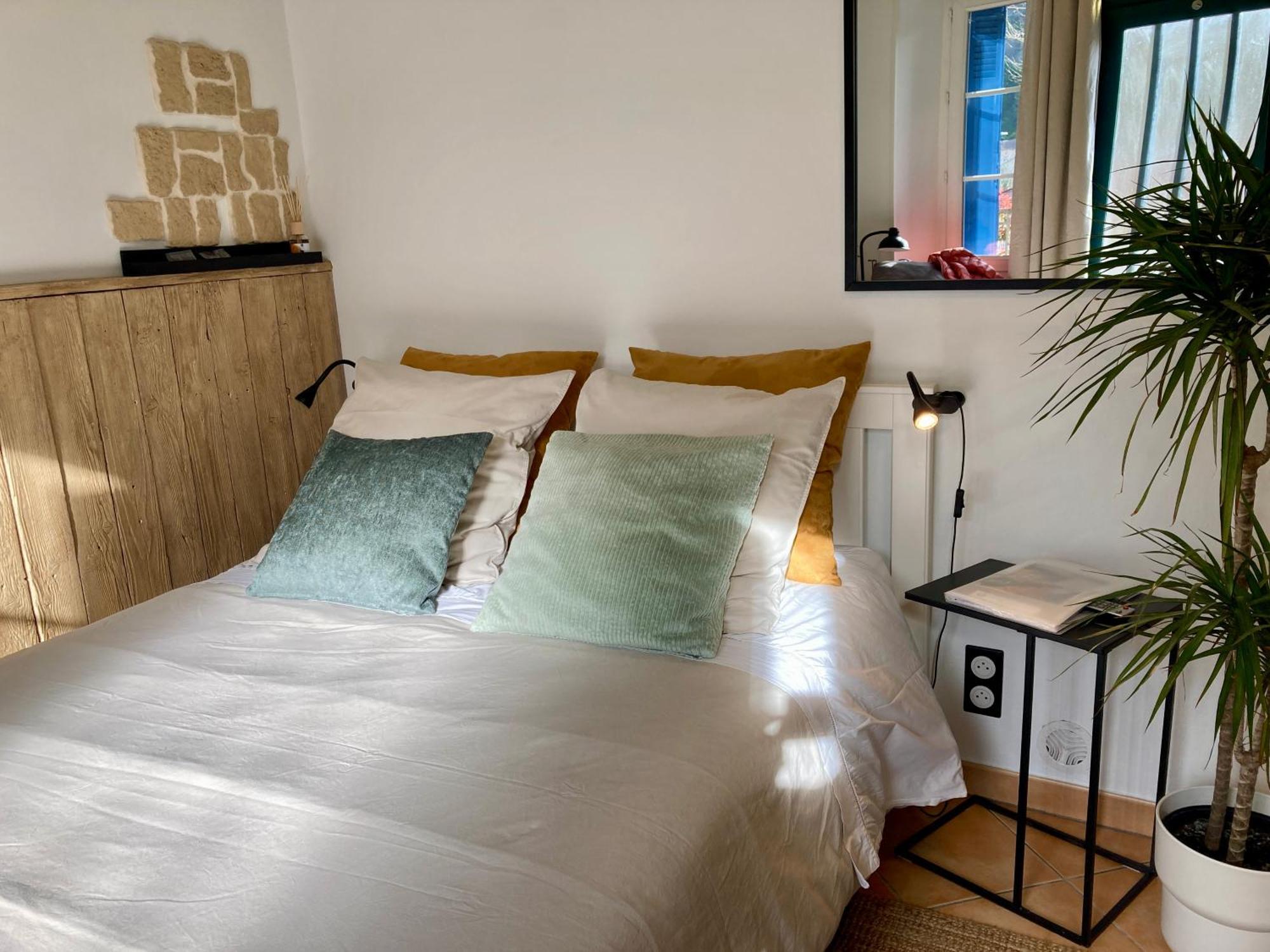 Aux 4 Logis Appart-Hotel - Studio Le City - Petit Dejeuner Inclus 1Ere Nuit Foix Luaran gambar